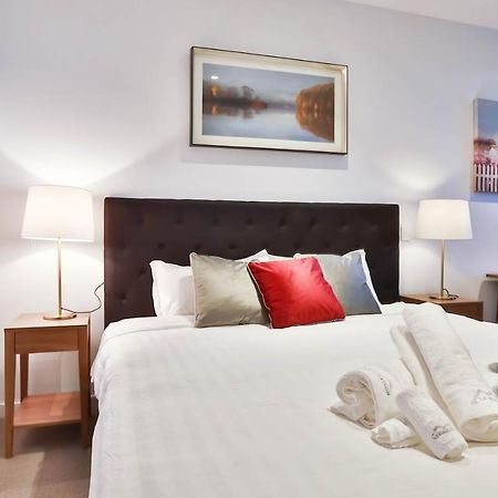Box Hill Central Sky One Apartment Bagian luar foto