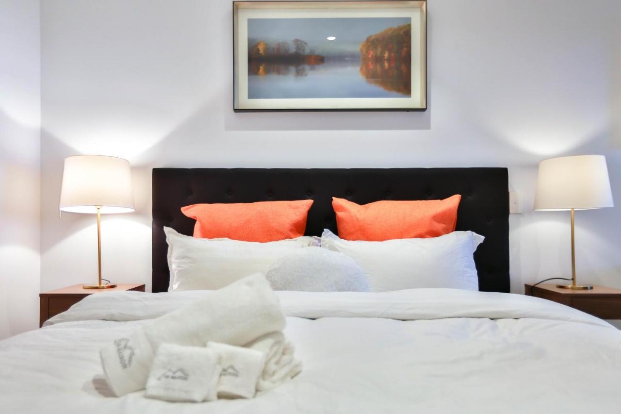 Box Hill Central Sky One Apartment Bagian luar foto