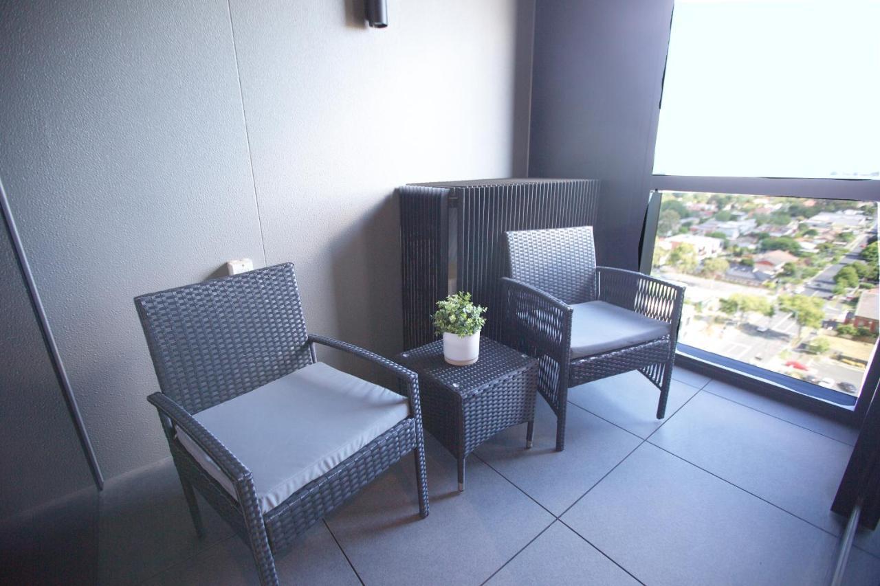 Box Hill Central Sky One Apartment Bagian luar foto