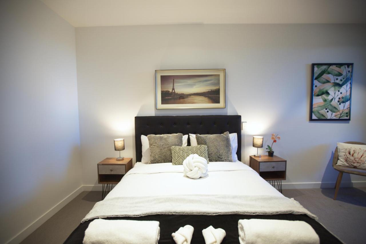 Box Hill Central Sky One Apartment Bagian luar foto