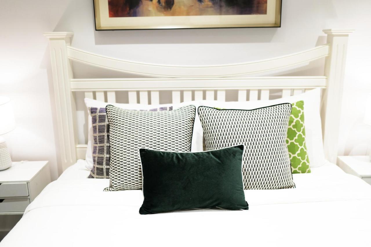 Box Hill Central Sky One Apartment Bagian luar foto