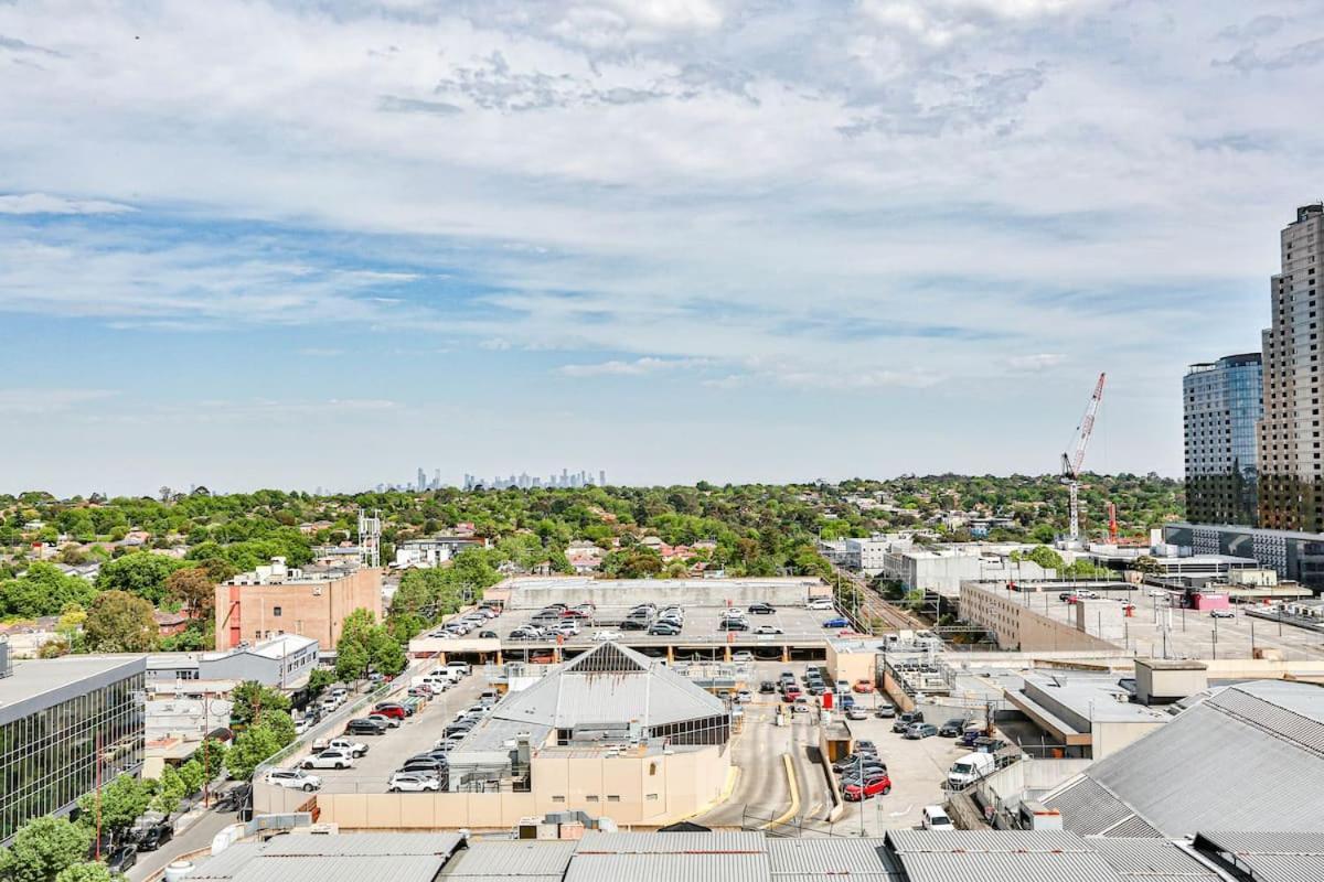 Box Hill Central Sky One Apartment Bagian luar foto